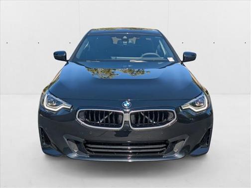 2025 BMW 230 i