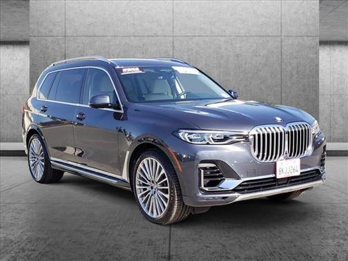 Photo 3 of 26 of 2019 BMW X7 xDrive50i