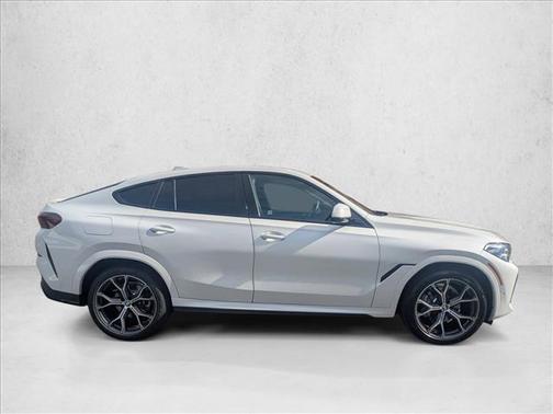 2022 BMW X6 xDrive40i