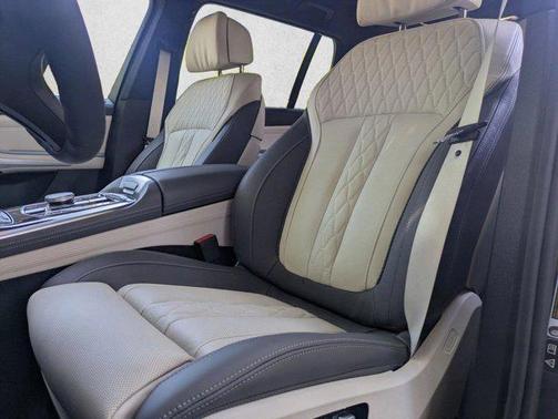 Dravit Grey Metallic 2025 BMW X7 xDrive40i