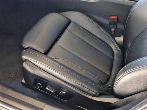 2025 BMW 330 i
