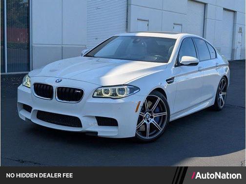Alpine White 2016 BMW M5 Base