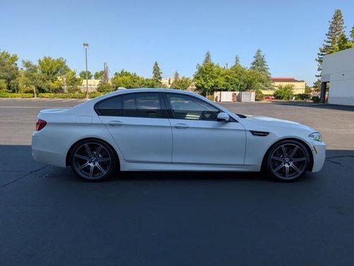 Alpine White 2016 BMW M5 Base