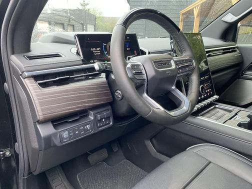 Onyx Black 2025 GMC Sierra EV Max Range Denali