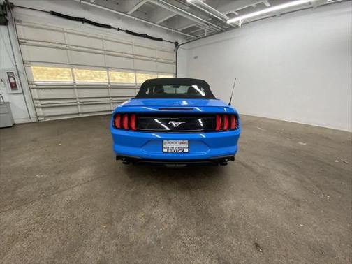 2022 Ford Mustang EcoBoost Premium