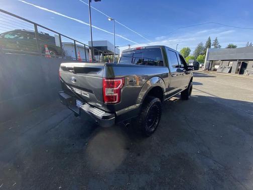Magnetic Metallic 2018 Ford F-150 XLT