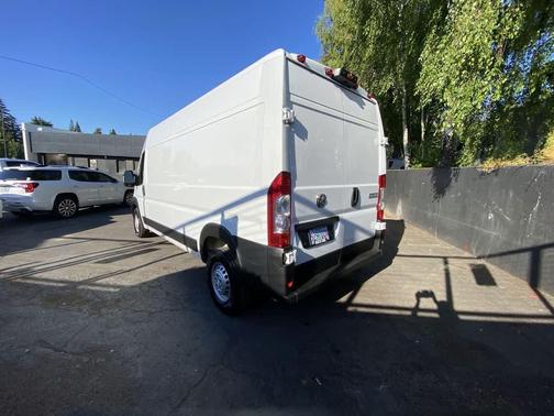 Bright White Clearcoat 2026 RAM ProMaster 2500 Tradesman