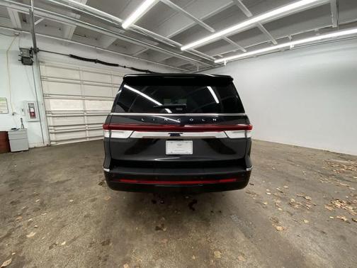 2024 Lincoln Navigator Premiere