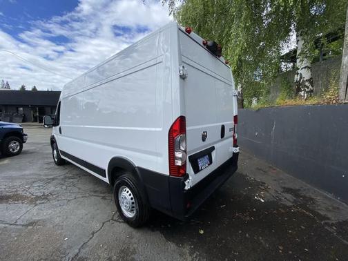 Bright White Clearcoat 2026 RAM ProMaster 2500 Tradesman