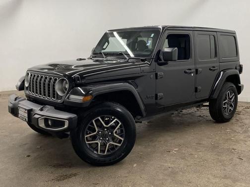 2025 Jeep Wrangler 4-Door Sahara 4x4