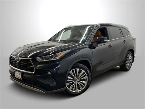 2022 Toyota Highlander Platinum