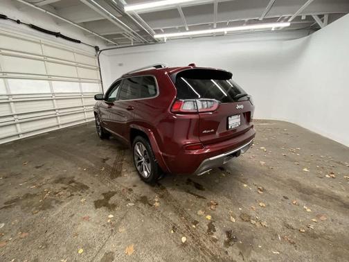 2019 Jeep Cherokee Overland
