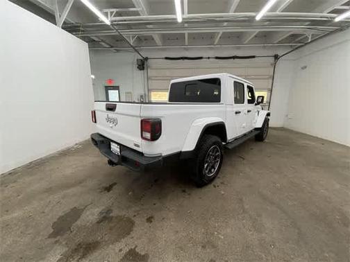 2022 Jeep Gladiator Overland