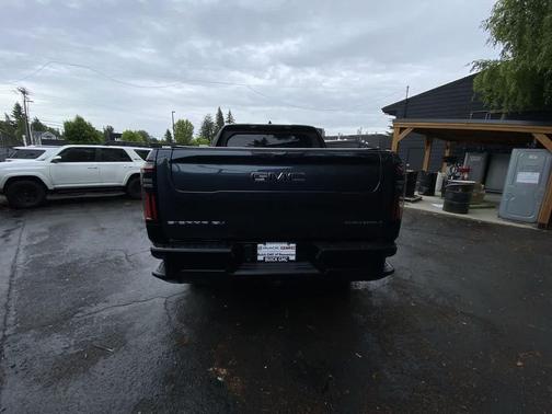 Deep Ocean Metallic 2025 GMC Sierra EV Max Range Denali