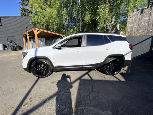 Summit White 2022 GMC Terrain SLE