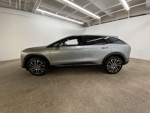 2025 Cadillac OPTIQ Sport 2 AWD