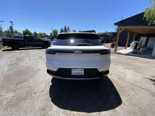 Summit White 2024 Chevrolet Equinox EV 2LT