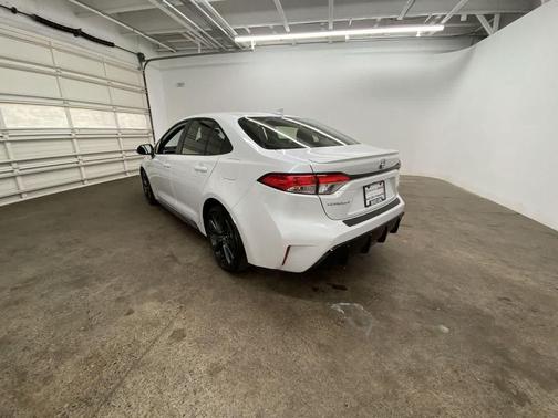 2024 Toyota Corolla Hybrid SE