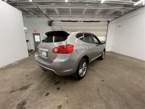 2011 Nissan Rogue Krom