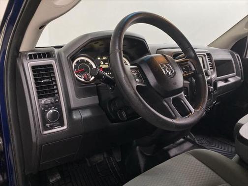 2017 RAM 2500 Tradesman Crew Cab 4x4 6'4' Box