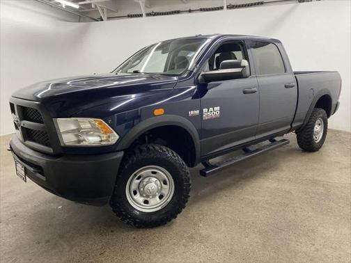 2017 RAM 2500 Tradesman Crew Cab 4x4 6'4' Box