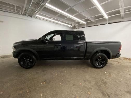 2024 RAM 1500 Classic Warlock Crew Cab 4x4 5'7' Box