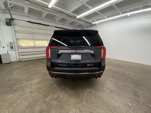 2024 GMC Yukon 4WD AT4