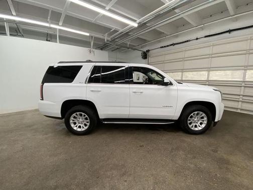 Summit White 2019 GMC Yukon SLT