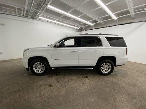 Summit White 2019 GMC Yukon SLT