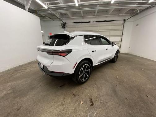 Summit White 2025 Chevrolet Equinox EV LT