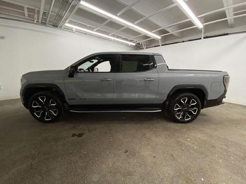 2024 GMC Sierra EV Denali Edition 1