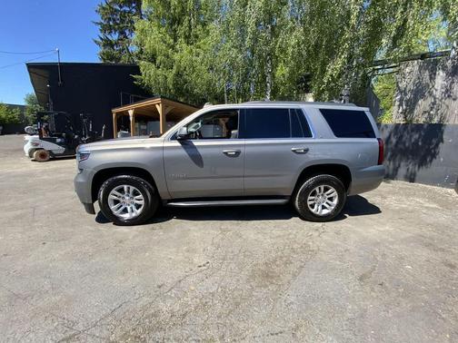 Pepperdust Metallic 2017 Chevrolet Tahoe LT