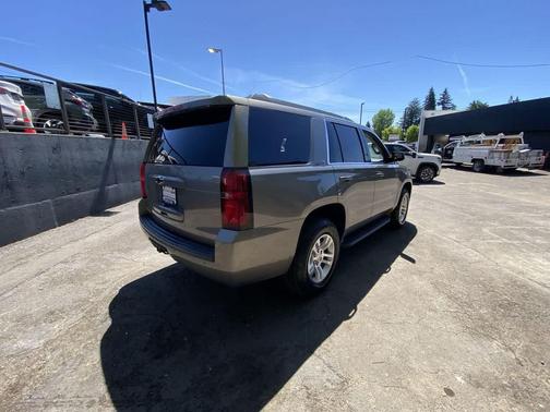 Pepperdust Metallic 2017 Chevrolet Tahoe LT