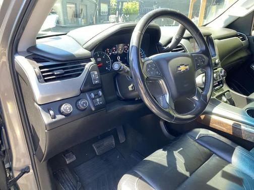 Pepperdust Metallic 2017 Chevrolet Tahoe LT