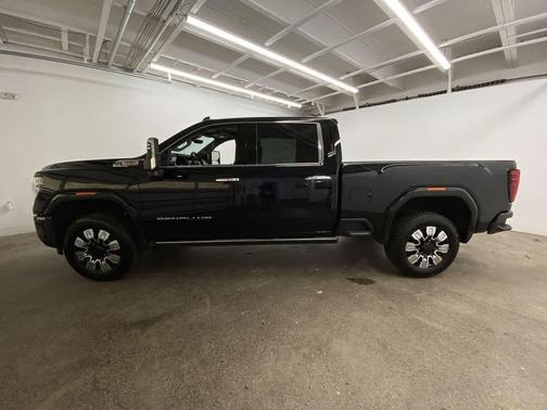 2024 GMC Sierra 3500 Denali