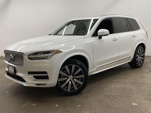 2022 Volvo XC90 T6 Inscription