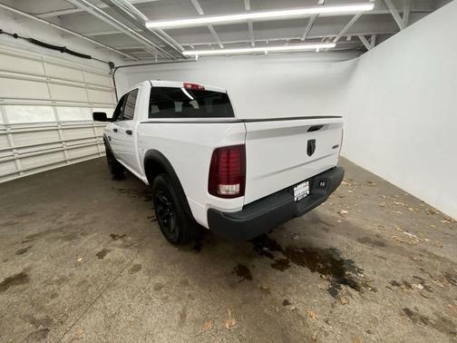 2024 RAM 1500 Classic Warlock Crew Cab 4x4 5'7' Box