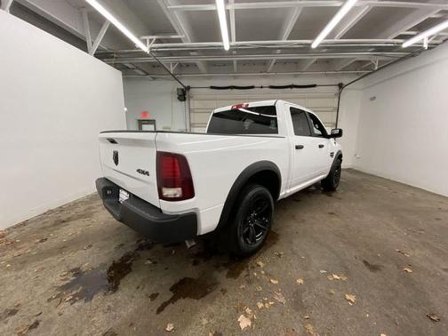 2024 RAM 1500 Classic Warlock Crew Cab 4x4 5'7' Box