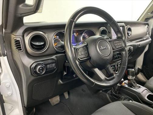 2022 Jeep Gladiator Sport S