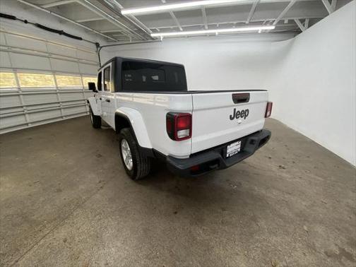 2022 Jeep Gladiator Sport S
