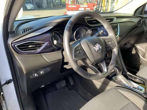 Summit White 2020 Buick Encore GX Preferred