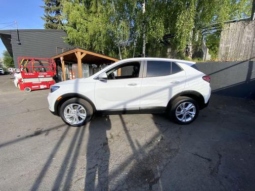 Summit White 2020 Buick Encore GX Preferred