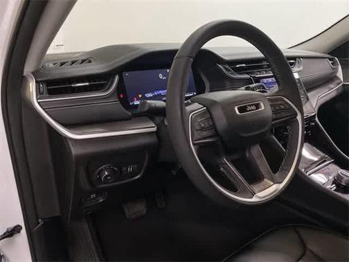 2023 Jeep Grand Cherokee Limited X