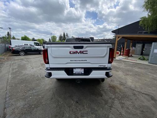 Summit White 2021 GMC Sierra 2500 AT4