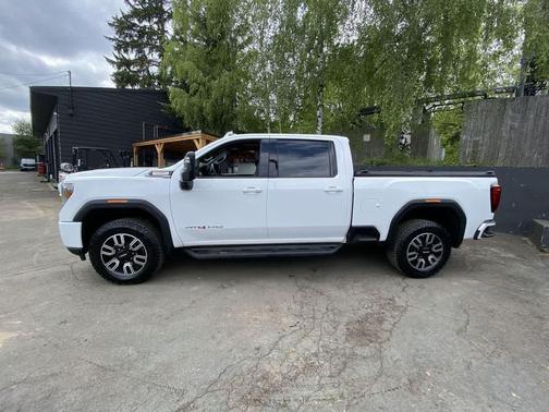 Summit White 2021 GMC Sierra 2500 AT4