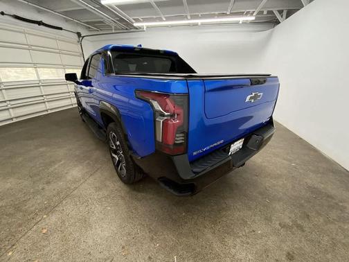 2025 Chevrolet Silverado EV RST