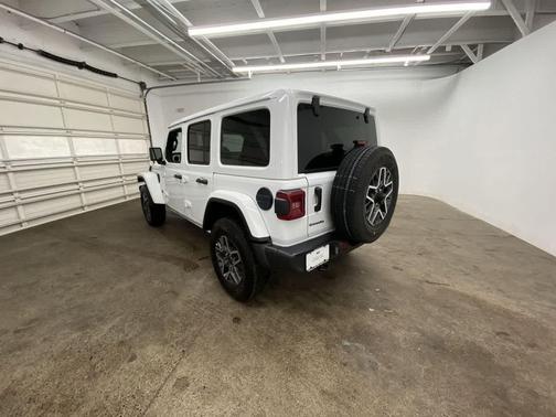 Bright White Clearcoat 2025 Jeep Wrangler 4-Door Sahara 4x4