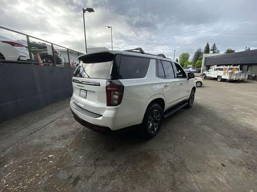 Iridescent Pearl Tricoat 2023 Chevrolet Tahoe 4WD Z71