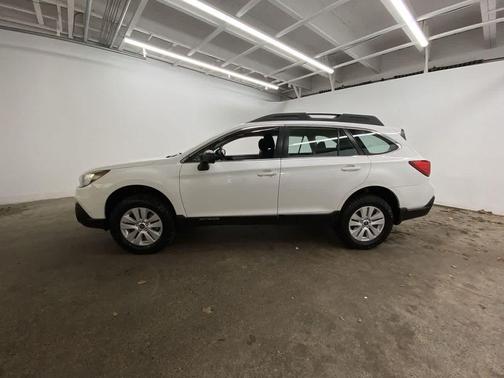 2019 Subaru Outback 2.5i