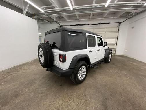 Bright White Clearcoat 2023 Jeep Wrangler Sport S